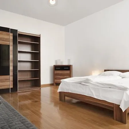 As Apartment *