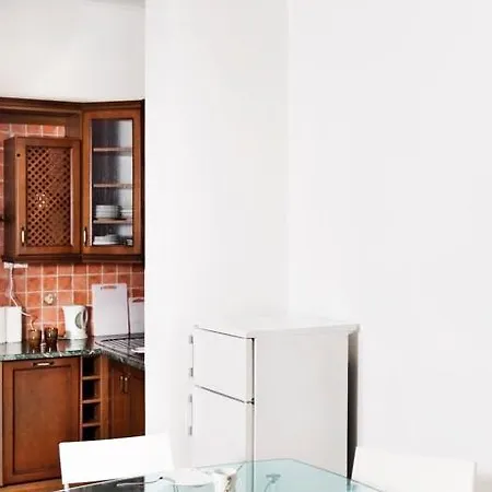 As Apartment *