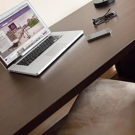 As Apartment *