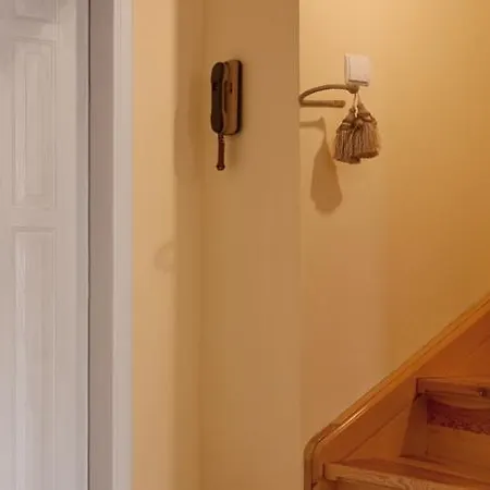 As Apartment *