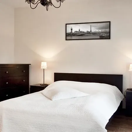 As Apartment *